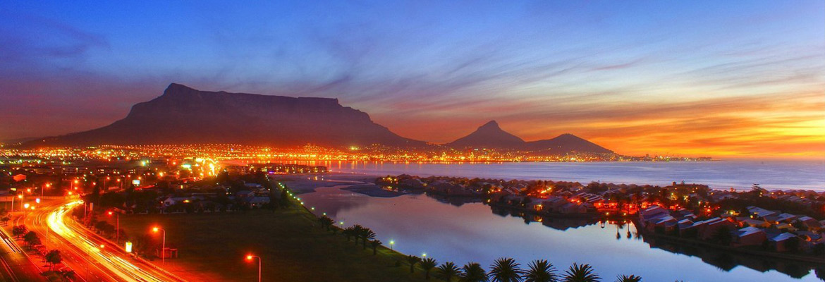 Cape Town and Table Mountain at sunset